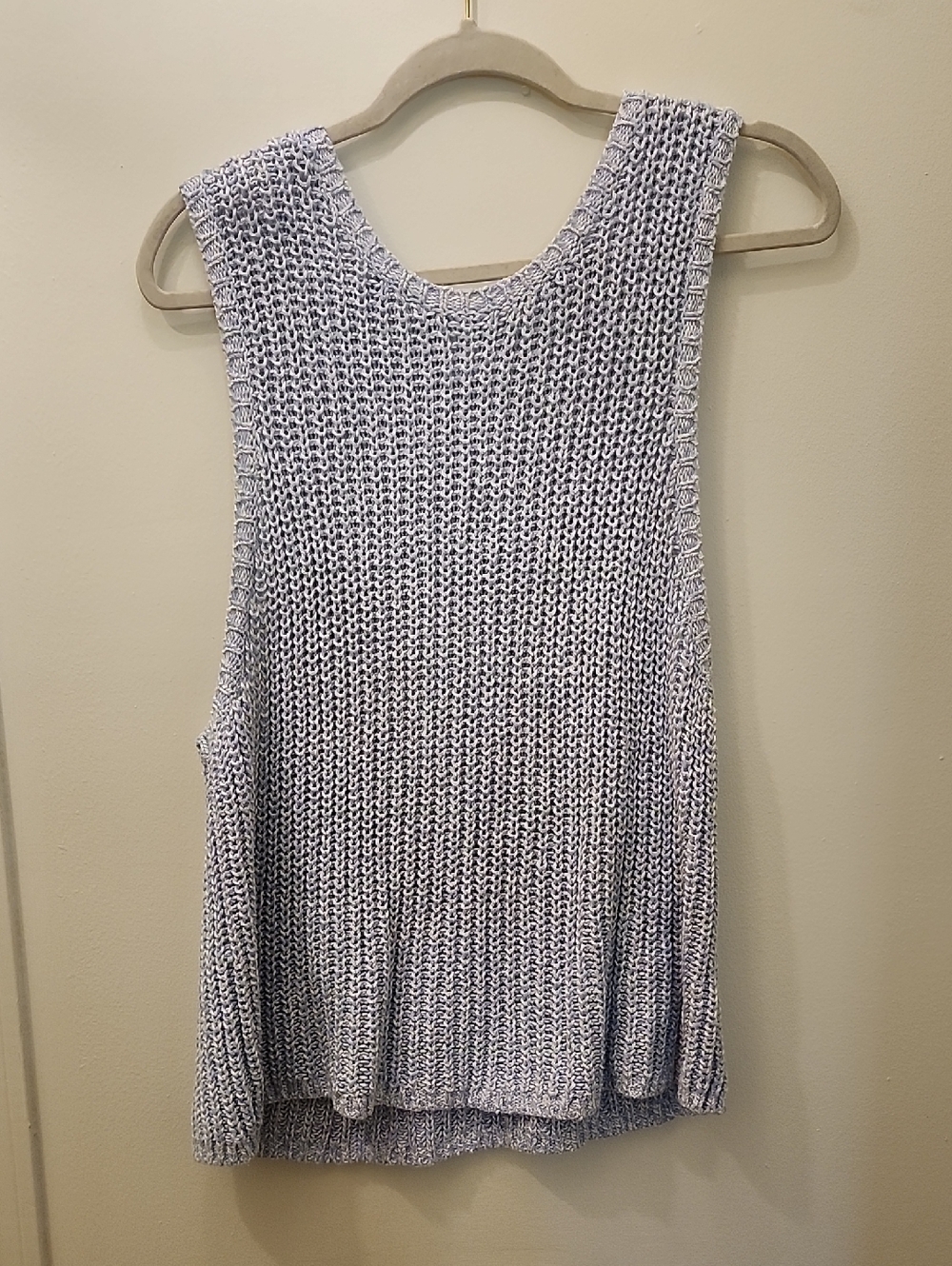 Old Navy Light Gray Knit Sleeveless Tank